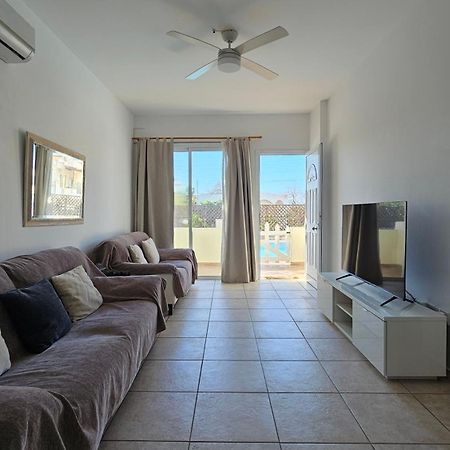 Peaceful Apartment With Double Bed - Oak Breeze Pafos Exterior foto