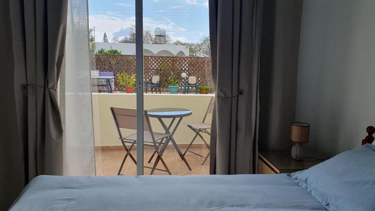 Peaceful Apartment With Double Bed - Oak Breeze Pafos Exterior foto