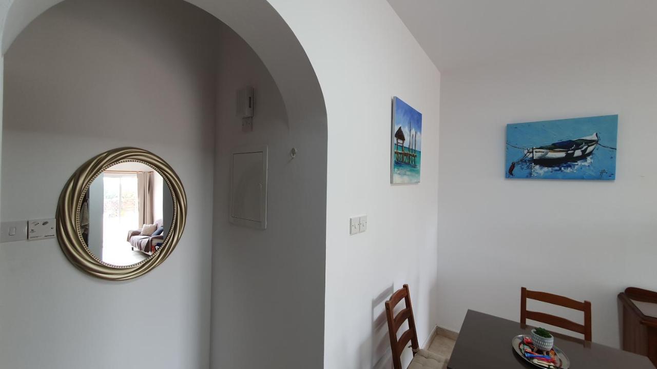 Peaceful Apartment With Double Bed - Oak Breeze Pafos Exterior foto